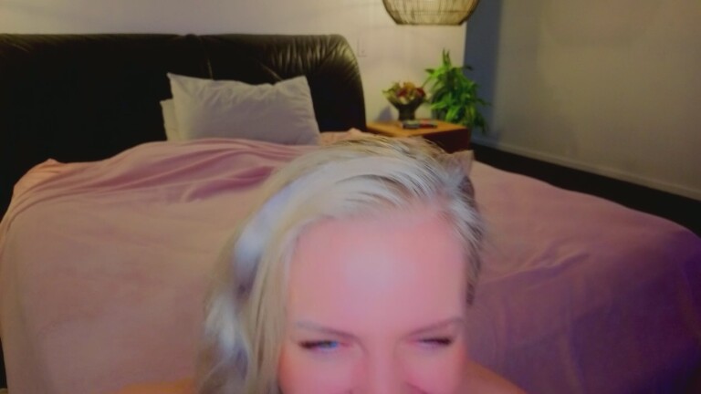 MsLindsayDevis's Streamate show and profile