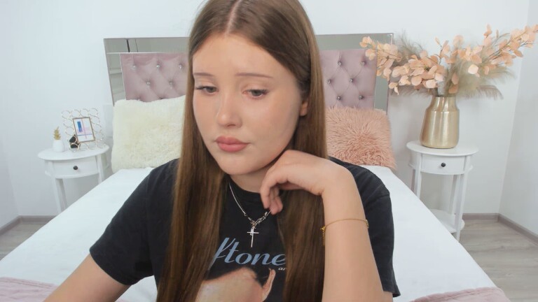 LollaDolla's Streamate show and profile