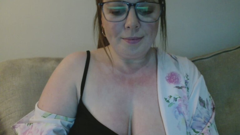 CurvyCourtneyUK's Streamate show and profile