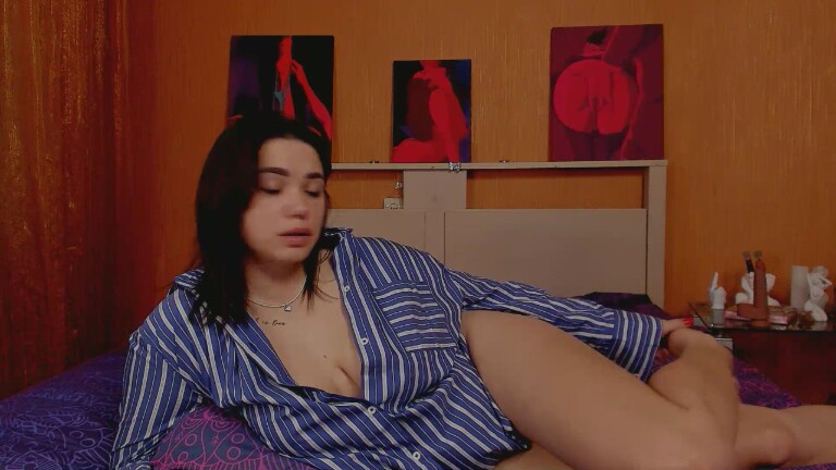 GlamNova's Streamate show and profile