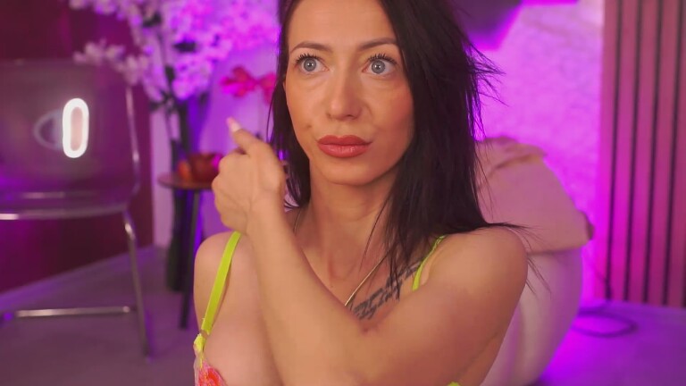 RubyFever's Streamate show and profile